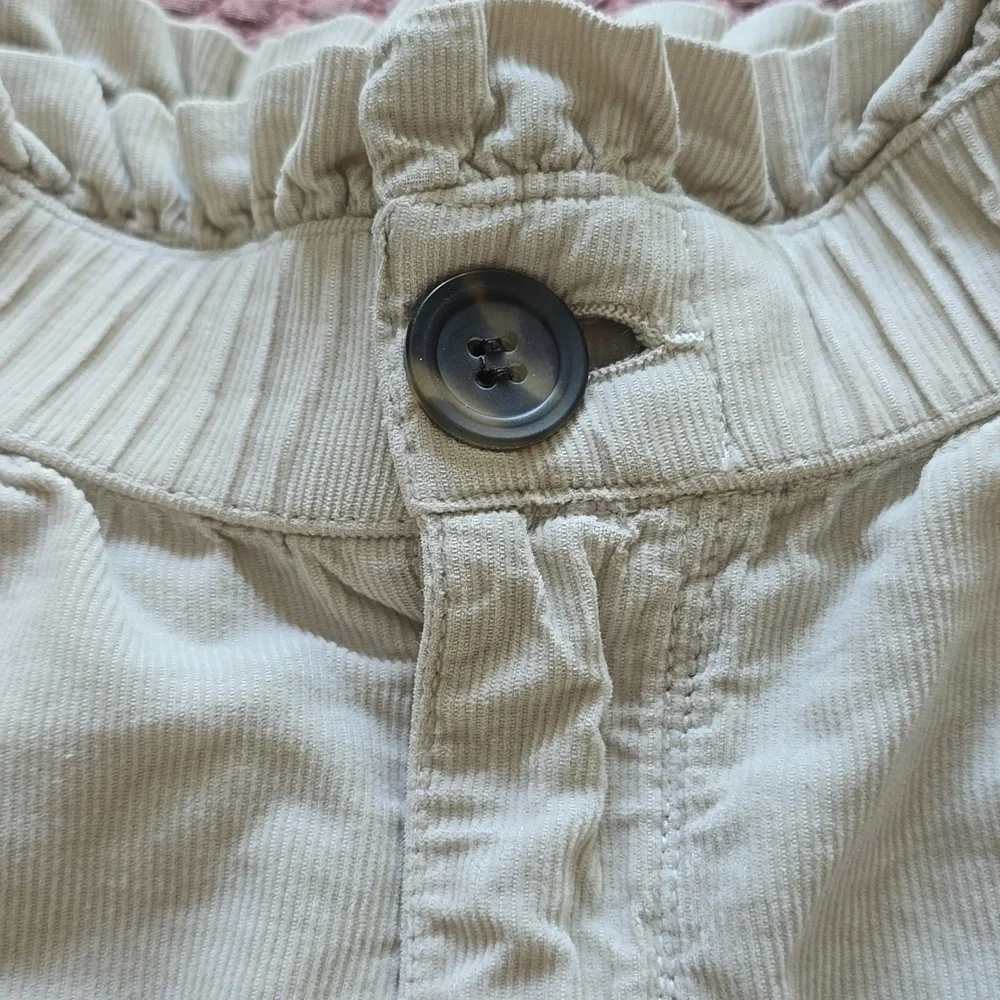 Zara Women's Cream High-Waisted Pants - Picture 14 of 14